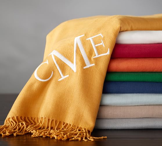 monogrammable-throw-c